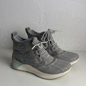 Sorel Women Out N About III Classic Waterproof Boot  Dove Sea Sprite Size 8